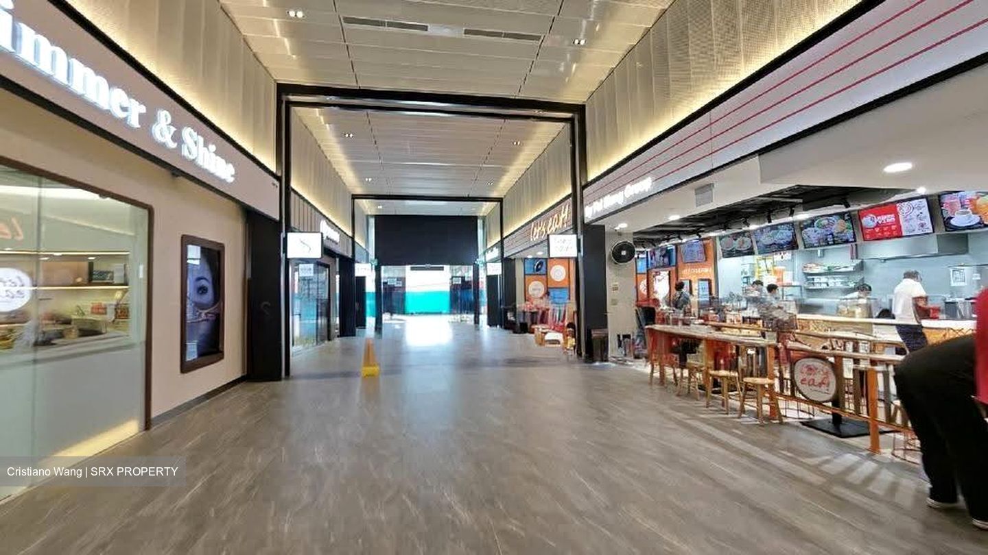 Sceneca Square (D16), Retail #636293051